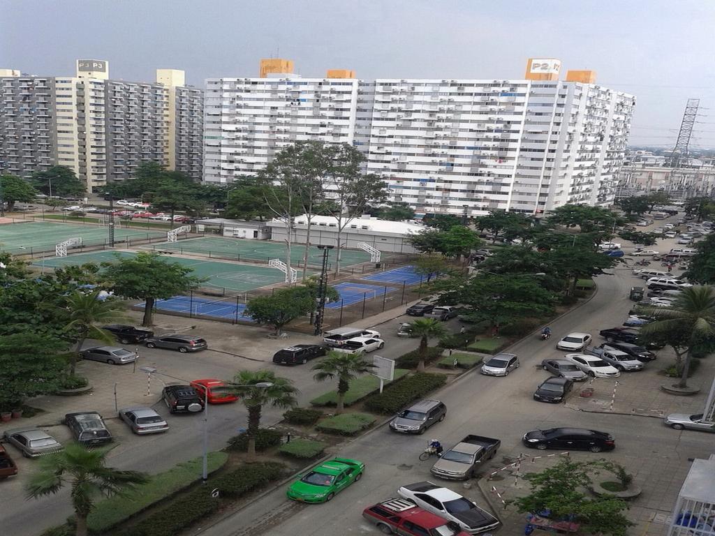 Smart Residence@Muengthongthani Пак Крет Екстериор снимка