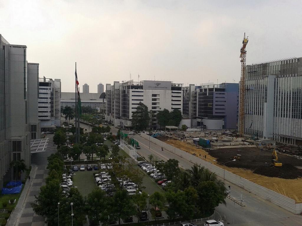 Smart Residence@Muengthongthani Пак Крет Екстериор снимка