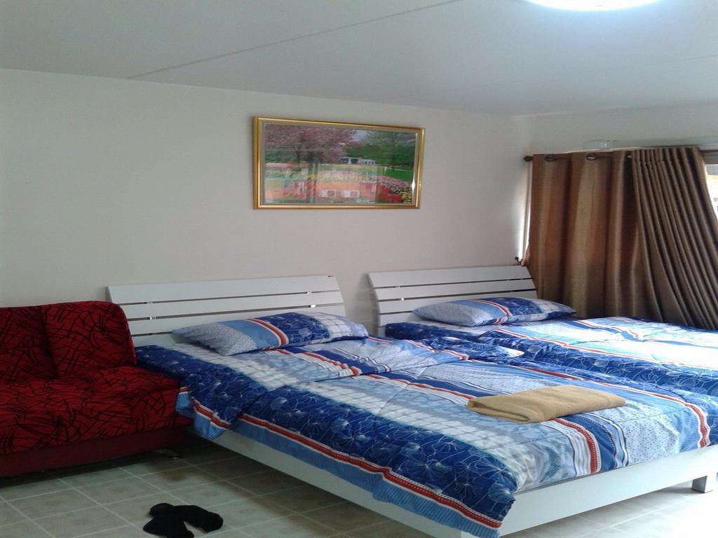 Smart Residence@Muengthongthani Пак Крет Екстериор снимка