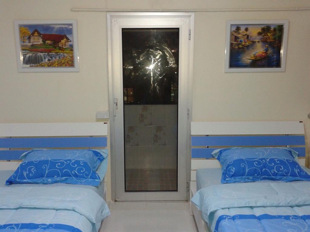 Smart Residence@Muengthongthani Пак Крет Екстериор снимка
