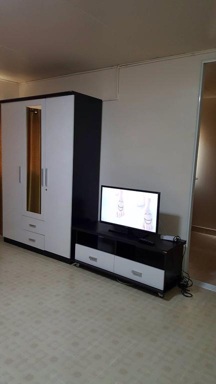 Smart Residence@Muengthongthani Пак Крет Екстериор снимка