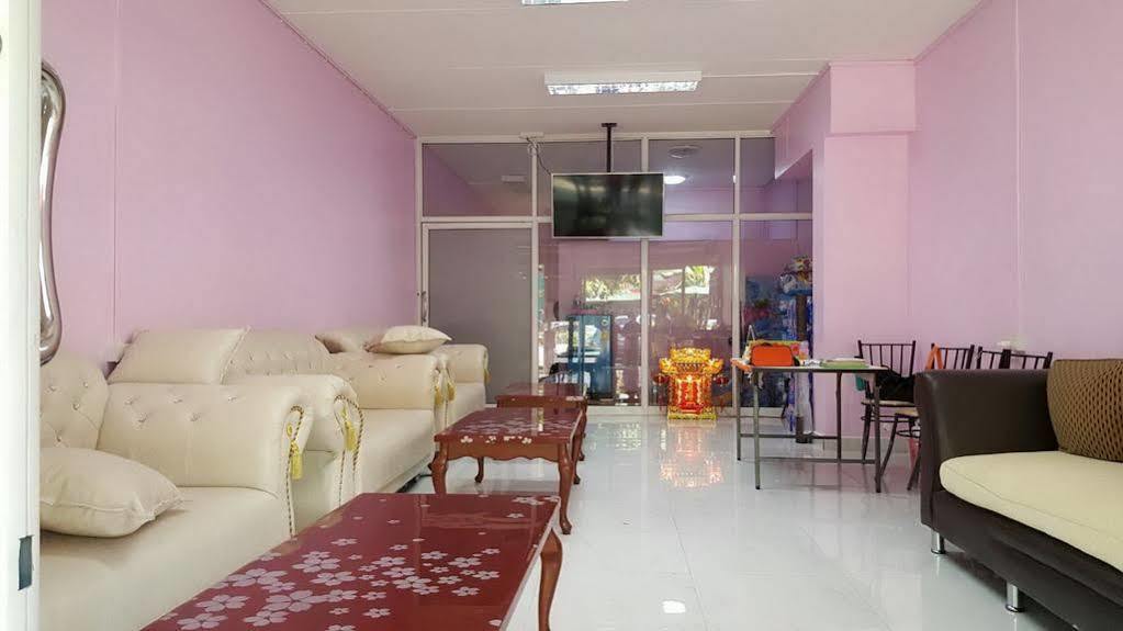 Smart Residence@Muengthongthani Пак Крет Екстериор снимка