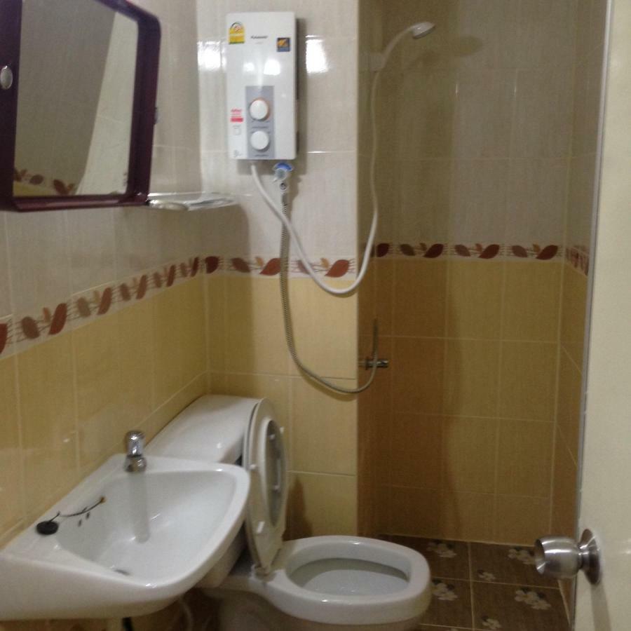 Smart Residence@Muengthongthani Пак Крет Екстериор снимка