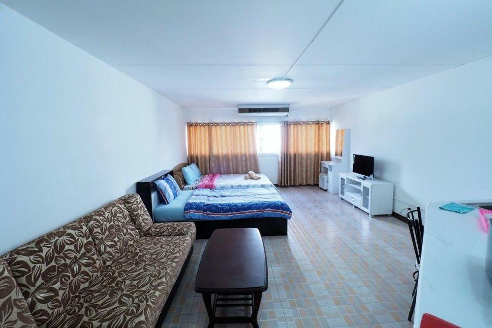 Smart Residence@Muengthongthani Пак Крет Екстериор снимка